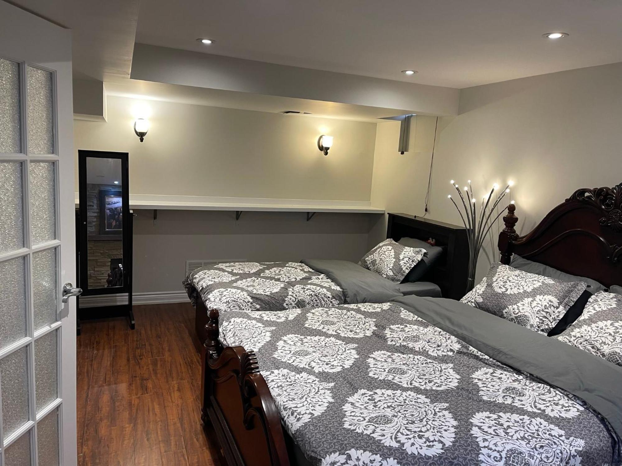 Cozy Lovely Ravine Facing Suite. Mississauga Exterior photo